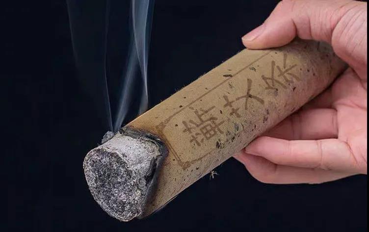 健康的“體檢官”，牢記6種唇色，都是大病信號